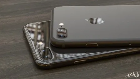 iPhone 7 Plus Jet Black ve mat siyah renk seçenekleri